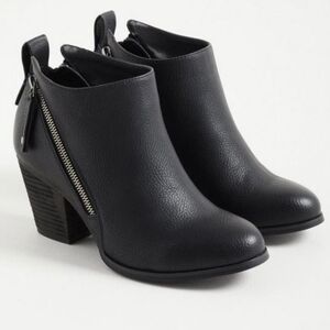 Torrid Black Zipper Ankle Boots 9.5WW